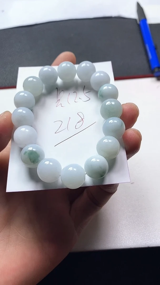 颈饰未镶嵌翡翠手串