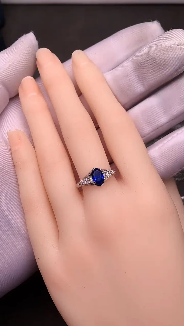 【闪购商品】蓝宝石戒指银S925镶嵌.......