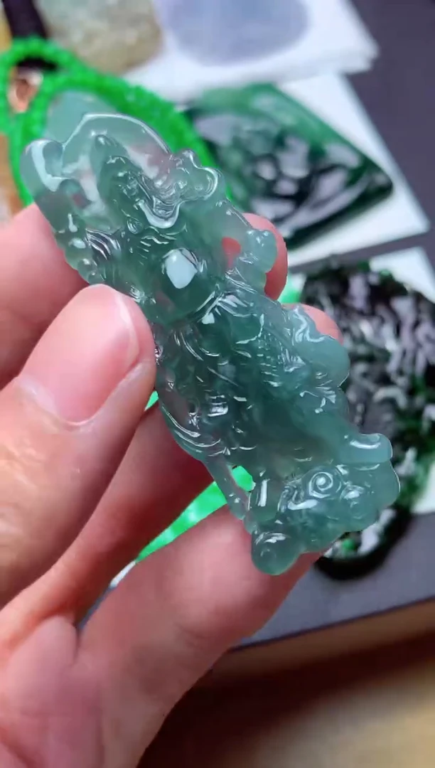 翡翠未镶嵌颈饰天然翡翠