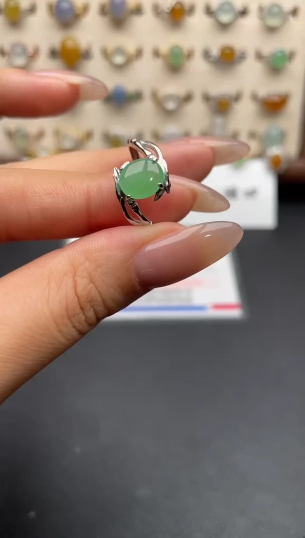 银S925镶嵌戒指翡翠一物一证一礼盒