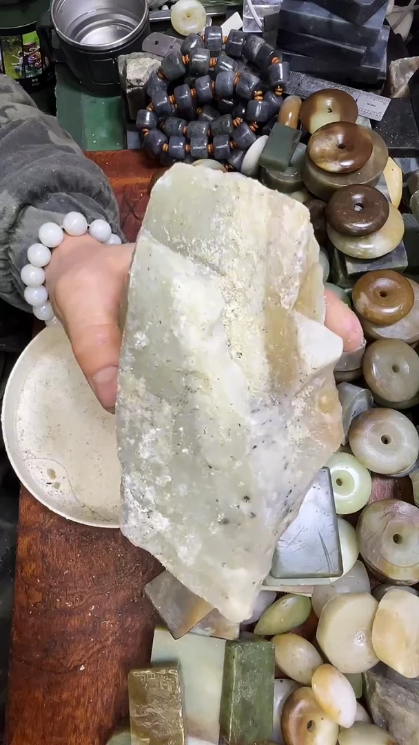 未镶嵌和田玉珠宝半成品1