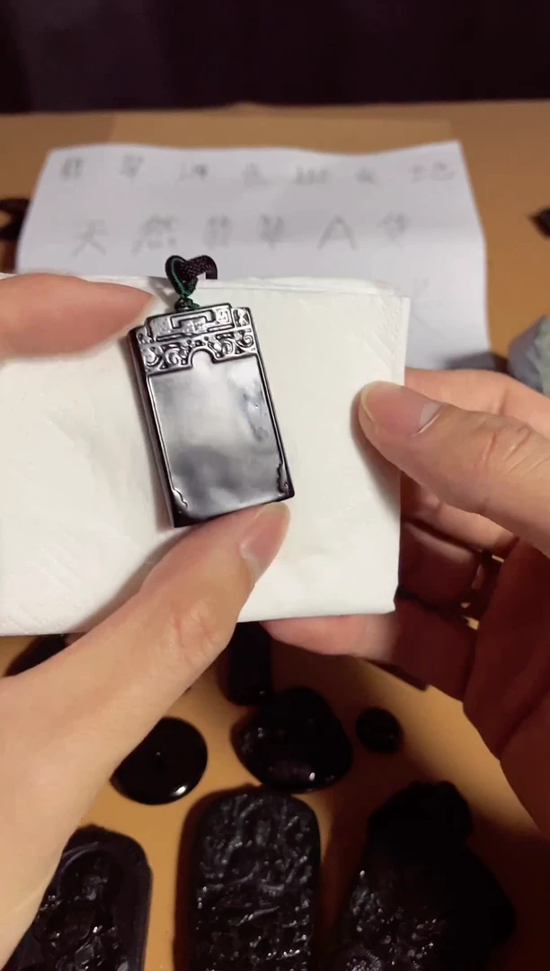 【闪购商品】翡翠颈饰未镶嵌天然翡翠a货