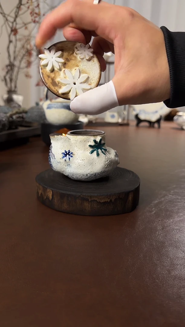 粉引 小雏菊手抓壶