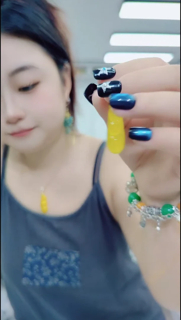 翡翠未镶嵌颈饰0835黄翡豆角单个