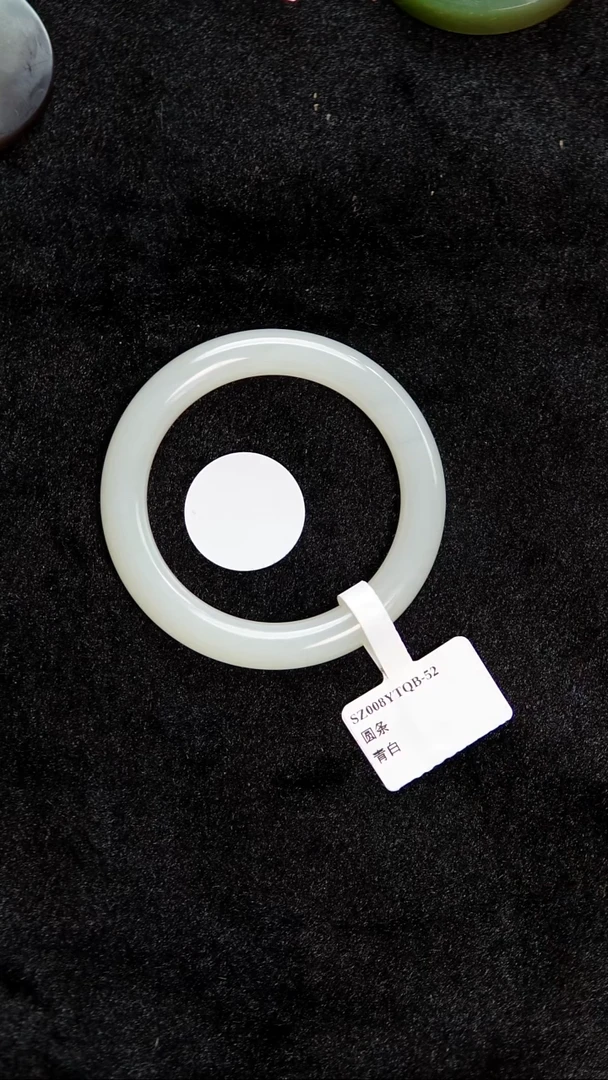 【闪购商品】和田玉手镯未镶嵌52.8圈口冰白胖圆条手镯