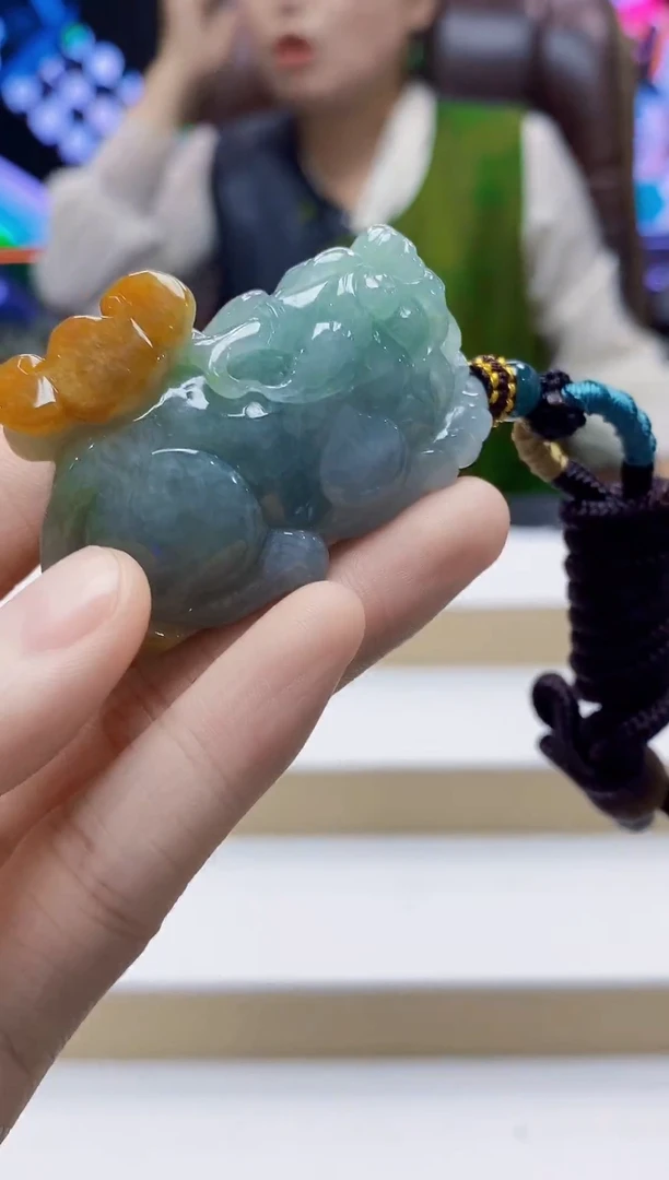 未镶嵌定制翡翠-毛货挂件30