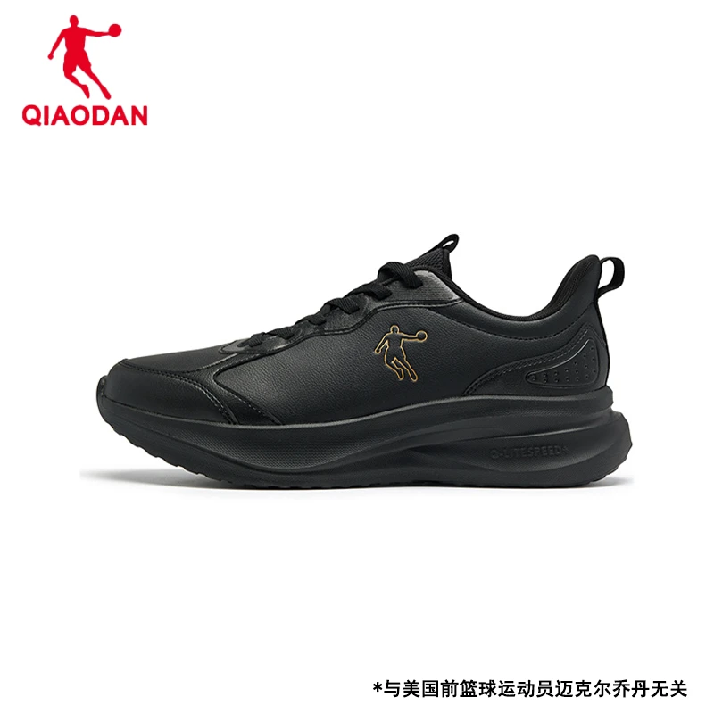乔丹2025新款防水皮面运动鞋情侣款减震慢跑鞋轻便软底舒适休闲鞋