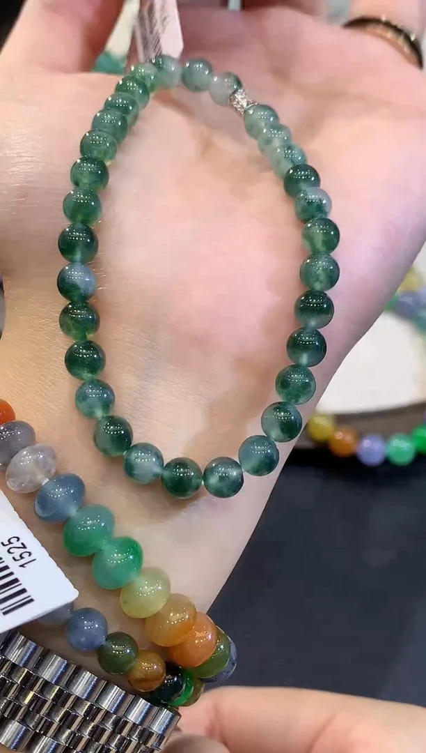 未镶嵌手串翡翠CHG多样性发其一