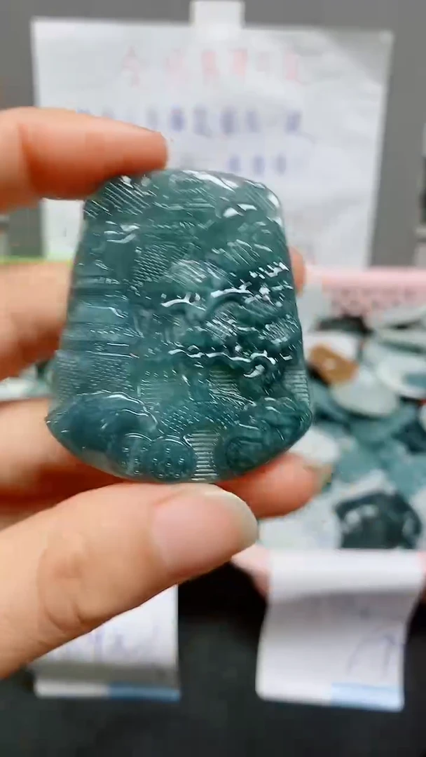 【闪购商品】翡翠颈饰未镶嵌天然翡翠A货