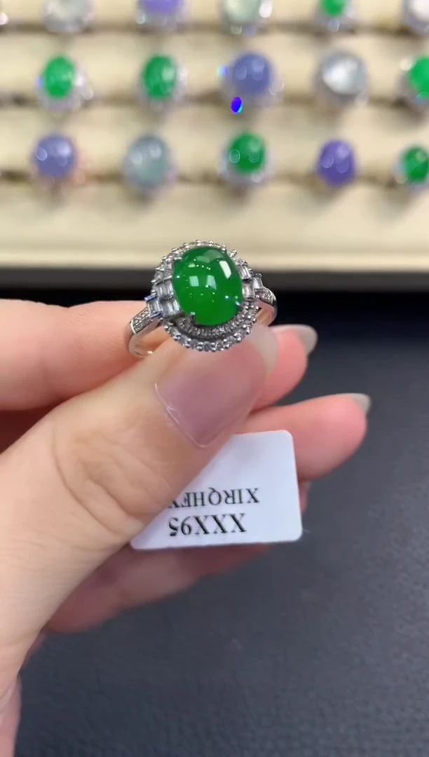 翡翠戒指18K金镶嵌春日珠宝 B91