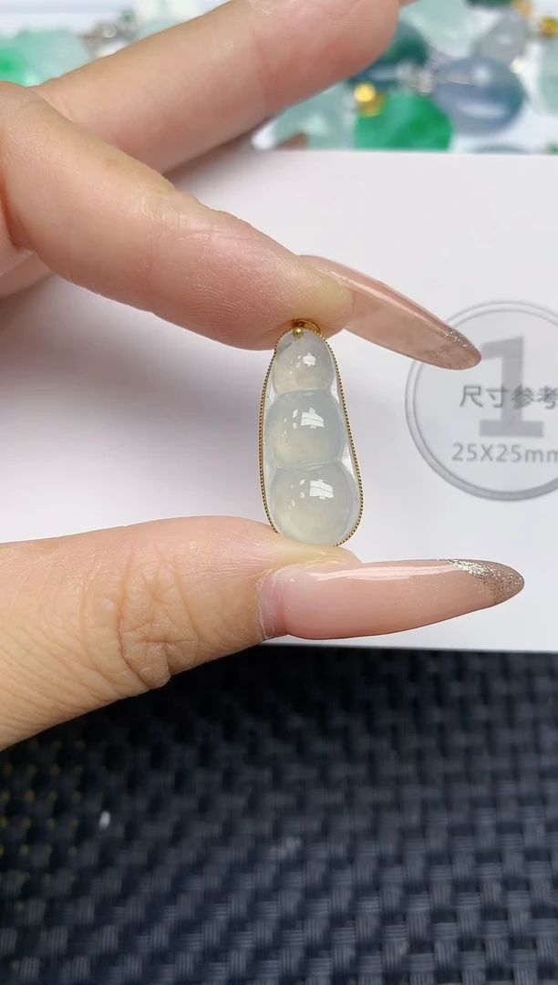 颈饰18K金镶嵌翡翠天然缅甸A货翡翠百元以上9元证书费自理