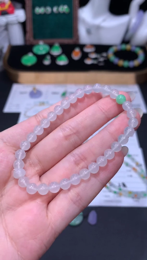 未镶嵌定制翡翠48小时鉴赏期 退货不扣服务费