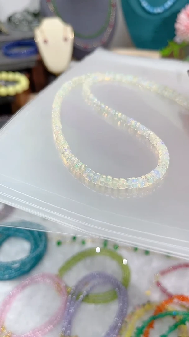 【闪购商品】欧泊颈饰银S925镶嵌白299