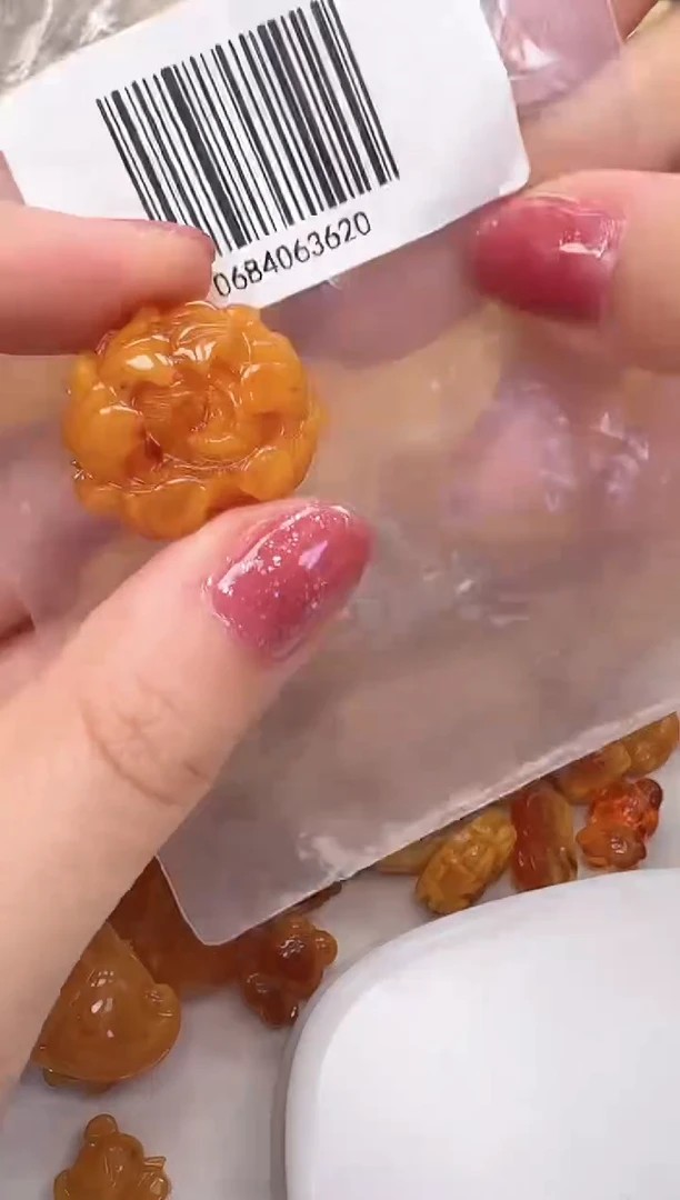 裸石琥珀未镶嵌如图