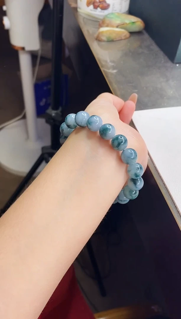 【闪购商品】翡翠颈饰未镶嵌手串