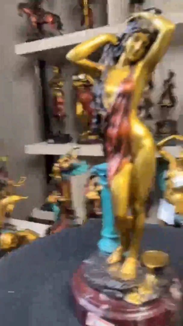 精铜材质 精美雕塑