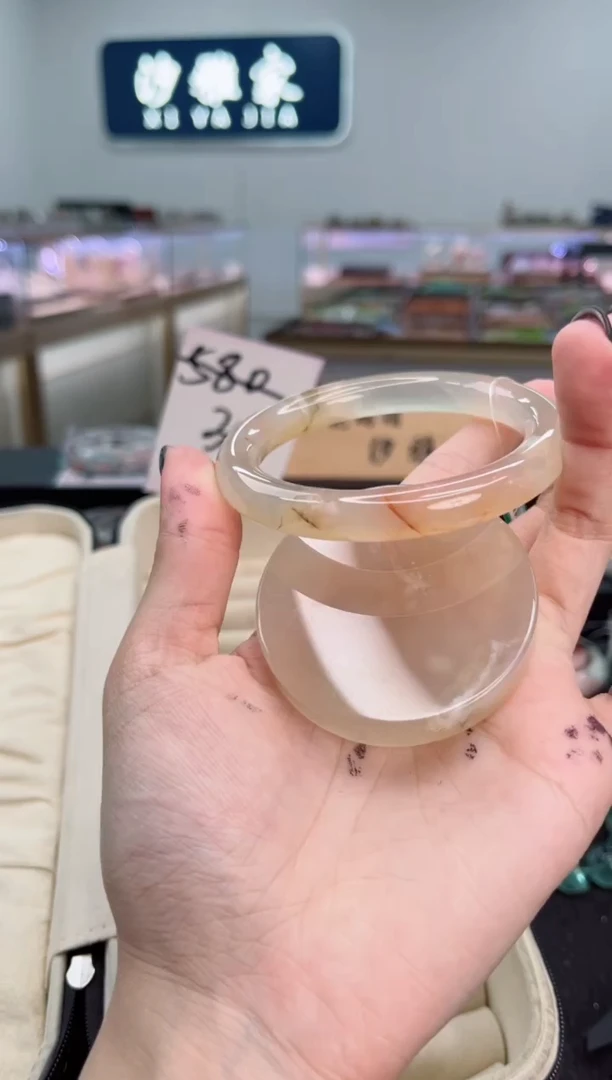 石英质玉手镯未镶嵌58圈口（赠品镯心）3360002