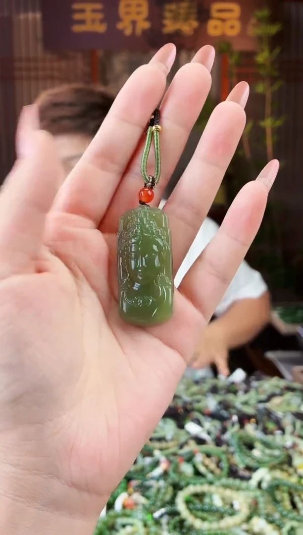 和田玉未镶嵌颈饰拍一发一