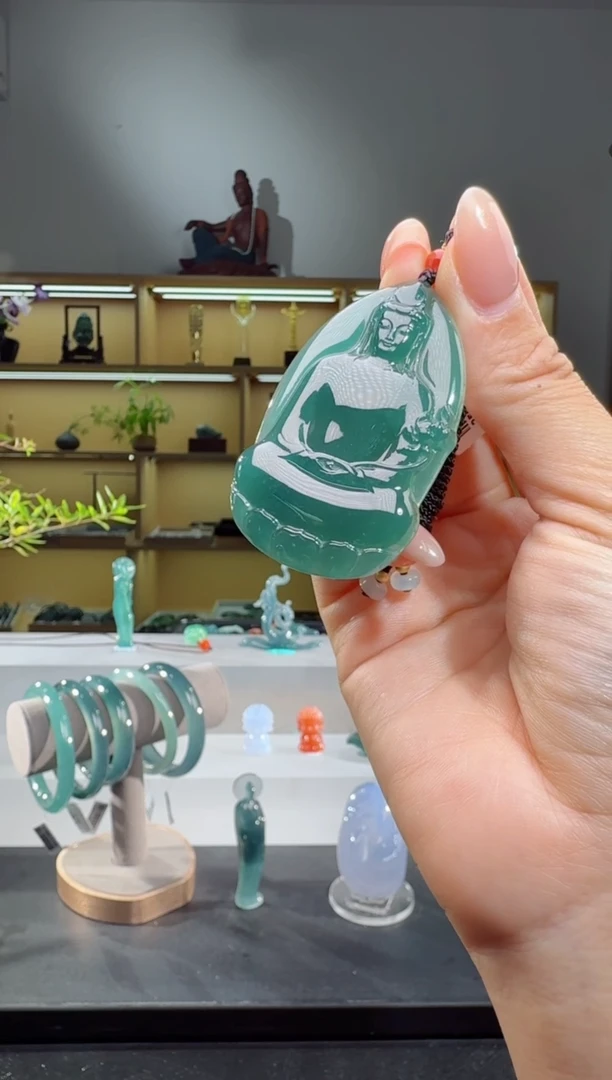 吊坠(不含链)未镶嵌翡翠观音
