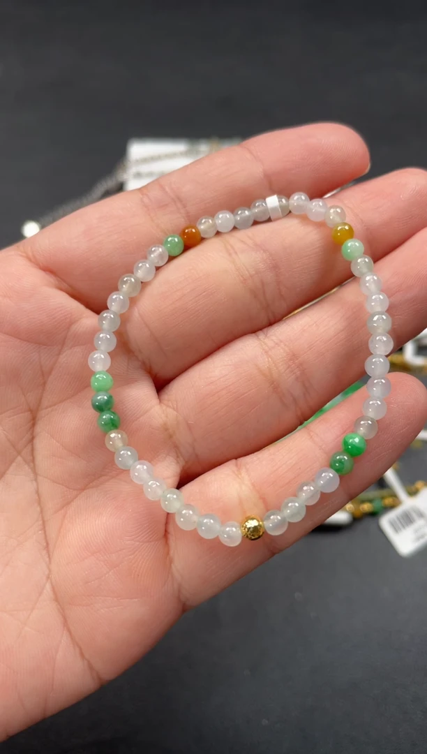 套链18K金镶嵌翡翠一条  P622