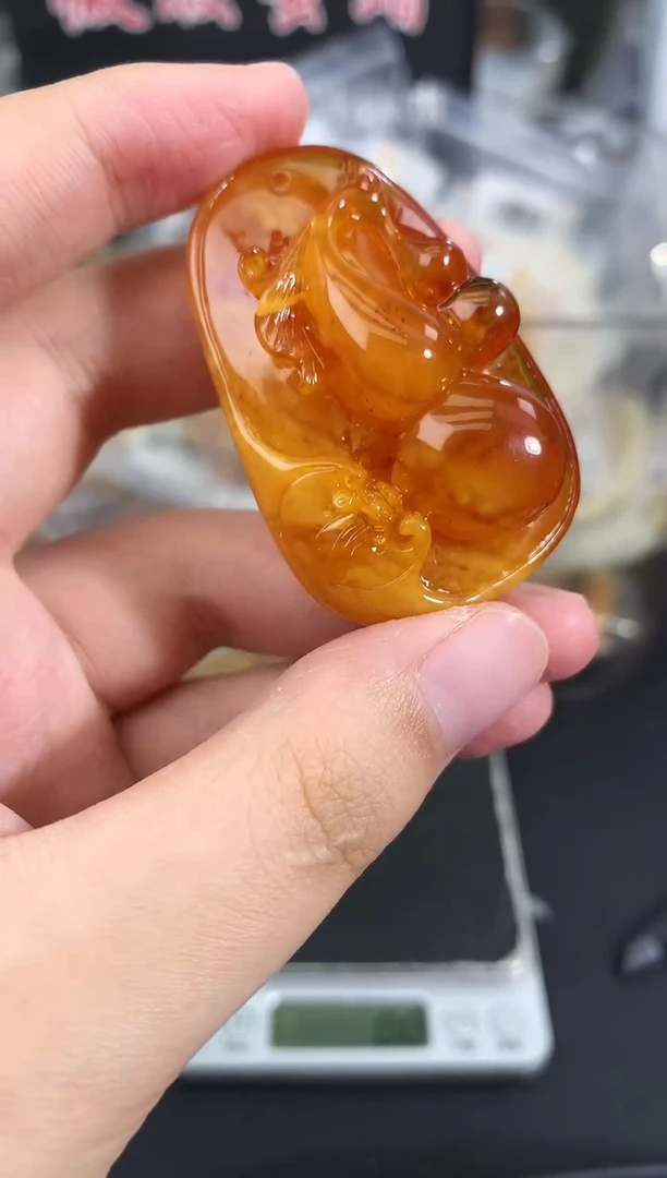 蜜蜡未镶嵌珠宝奇石103