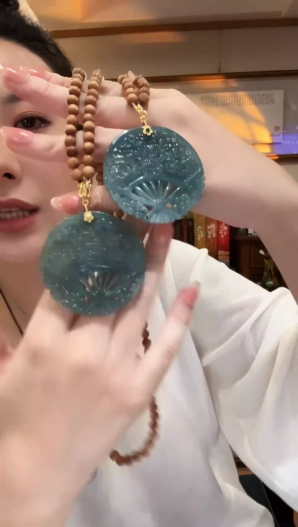 颈饰未镶嵌翡翠多样性发其一