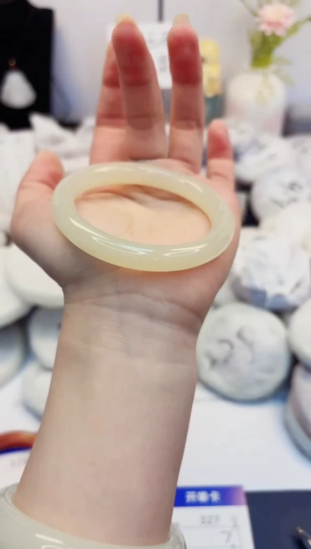 【闪购商品】石英质玉手镯未镶嵌327-美人条-圈口54