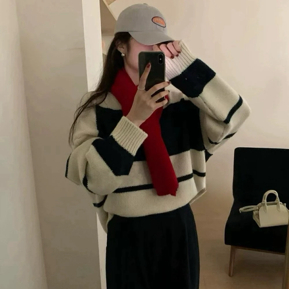 6685  韩系拼色条纹宽松慵懒松弛针织上衣