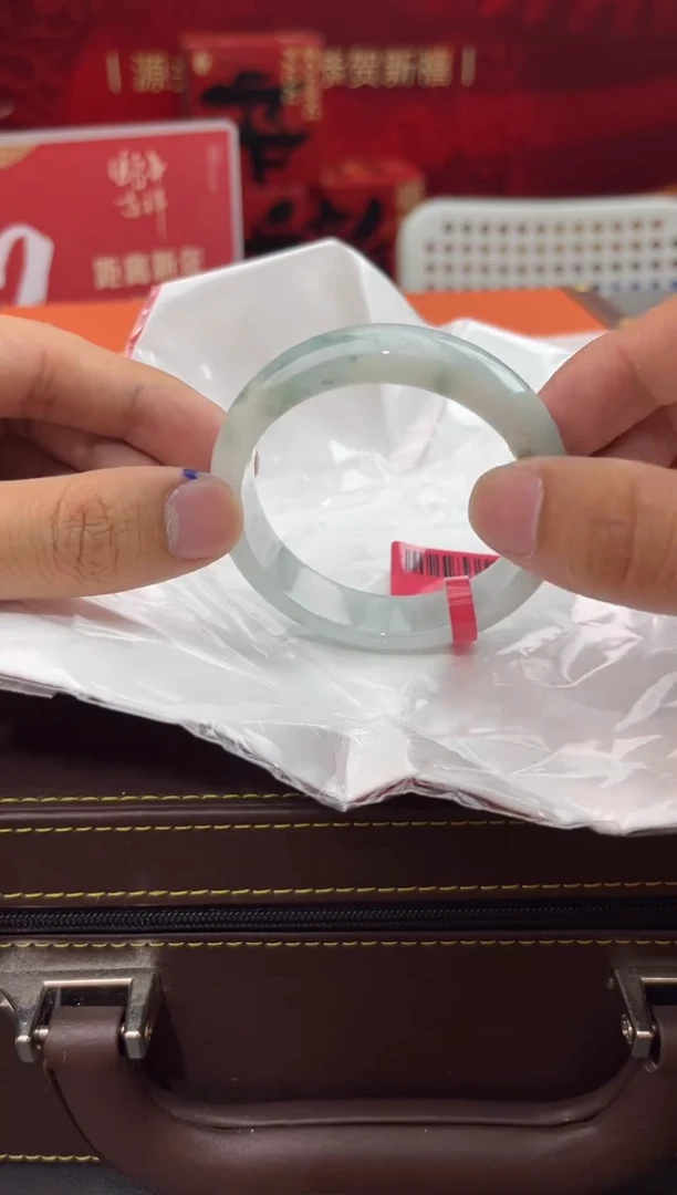【闪购商品】翡翠手镯未镶嵌19翡翠手镯
