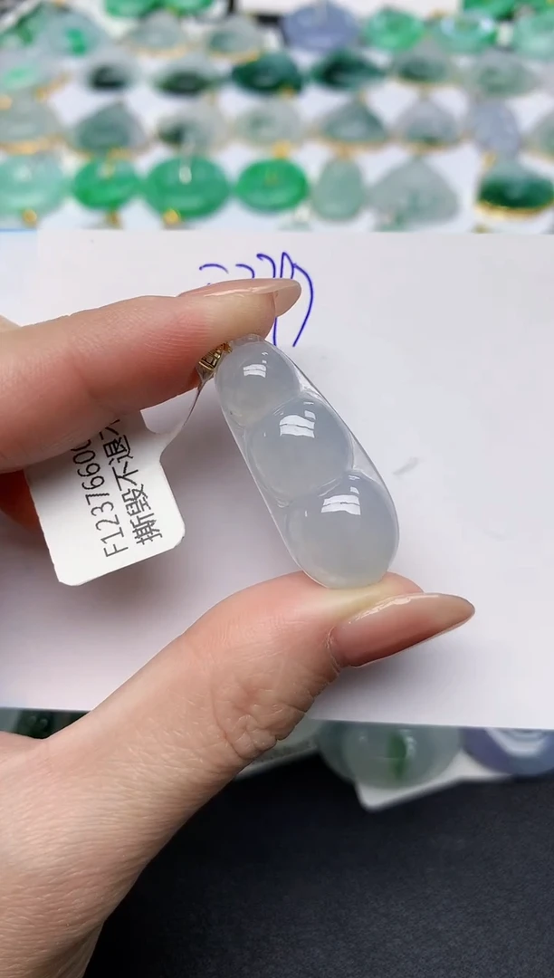 颈饰18K金镶嵌翡翠天然缅甸A货翡翠百元以上9元证书费自理