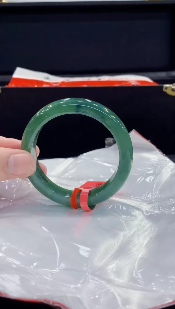 未镶嵌手镯翡翠翡翠手镯