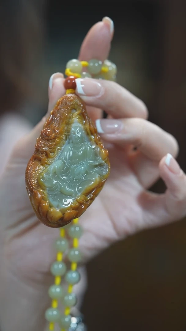 颈饰未镶嵌和田玉大势至