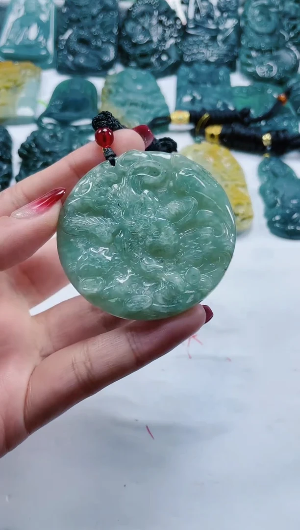 【闪购商品】翡翠颈饰未镶嵌