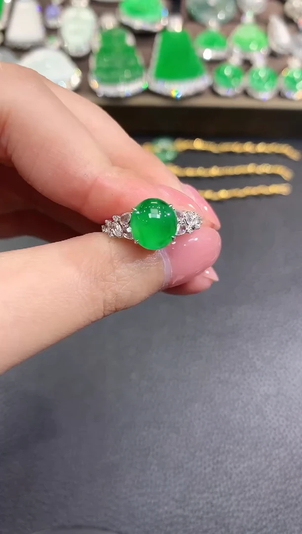 18K金镶嵌戒指翡翠A42