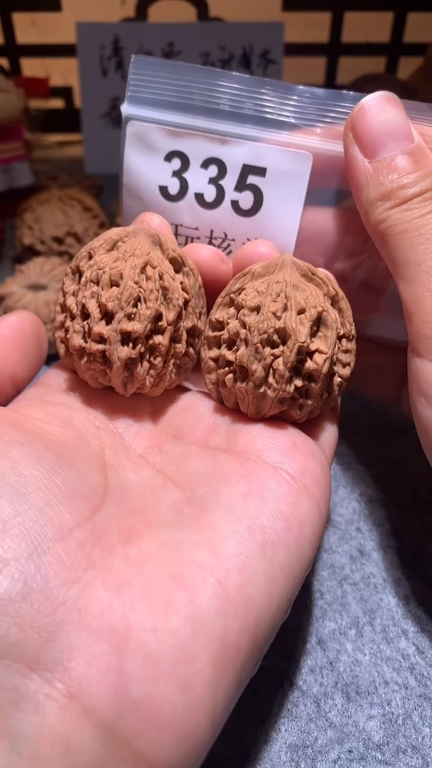 把件文玩核桃【趣玩核堂】 335号，36左右虎头