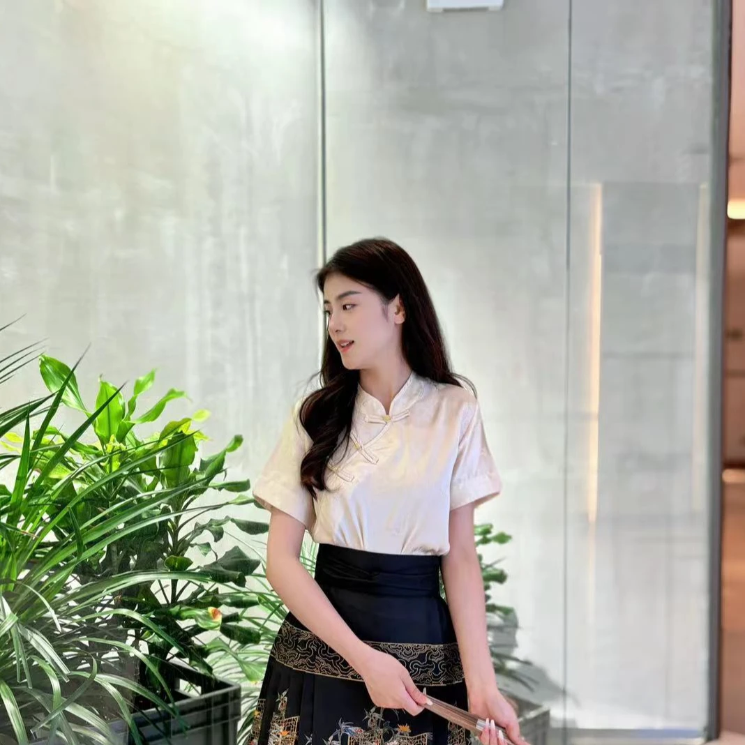 夏新款新中式短袖短款马面裙上衣百搭款米杏色显瘦气质时尚