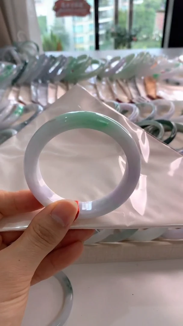 未镶嵌手镯翡翠56.2白底青