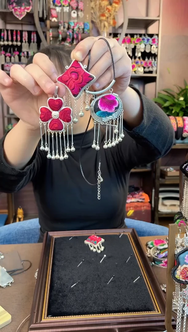 织绣幸*鸟民族风手工非遗老绣饰品260