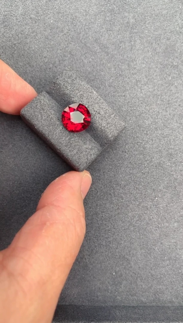 【闪购商品】碧玺裸石未镶嵌3.4ct卢比莱