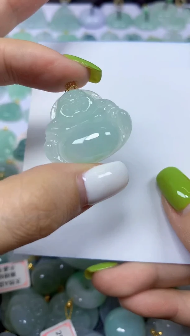 翡翠18K金镶嵌颈饰挂件