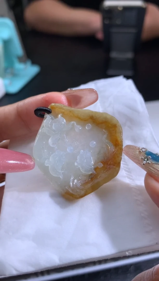 未镶嵌定制翡翠伊**妹翡翠