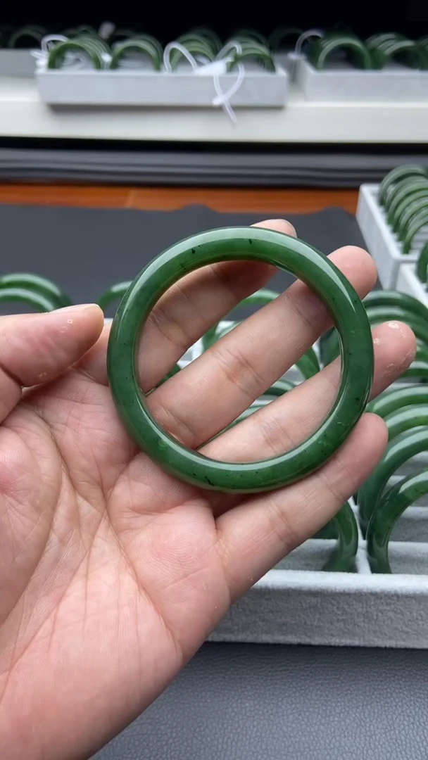 未镶嵌手镯和田玉（碧玉）30-57.9