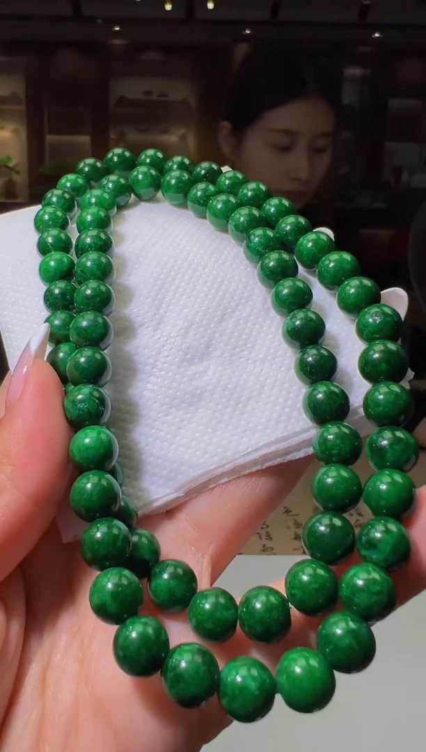 翡翠未镶嵌颈饰Q2025-5-10-37