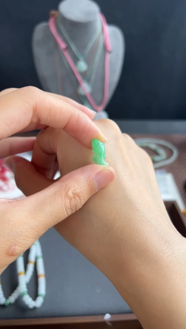 翡翠未镶嵌吊坠(不含链)503买断