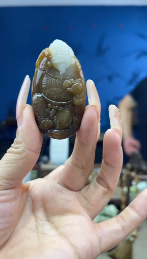 和田玉未镶嵌颈饰1