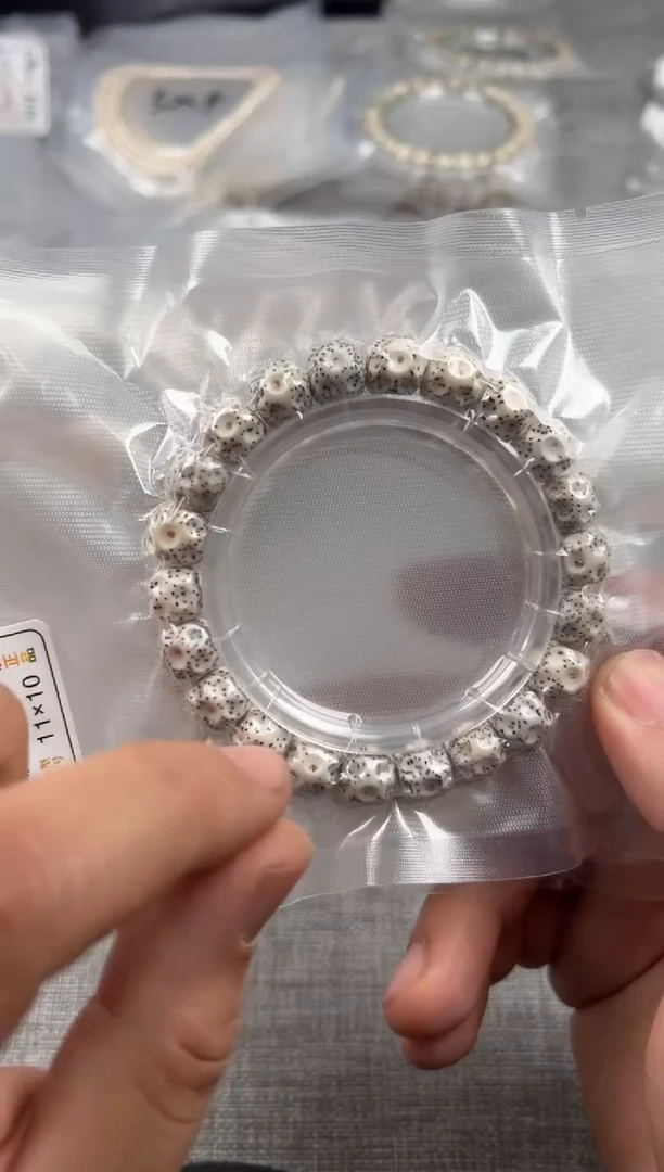 【闪购商品】星月菩提手串10mm正月无相单圈