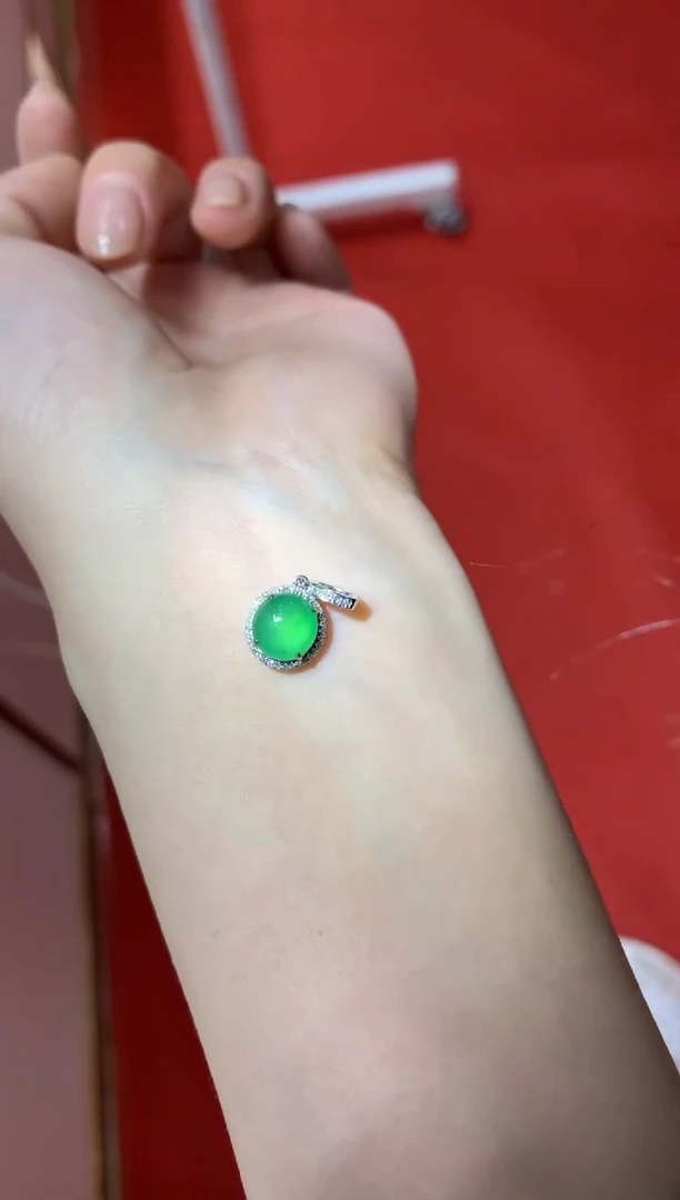 【闪购商品】翡翠颈饰18K金镶嵌|不退不换