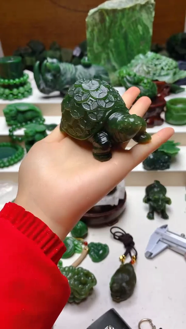 未镶嵌和田玉（碧玉）摆件1