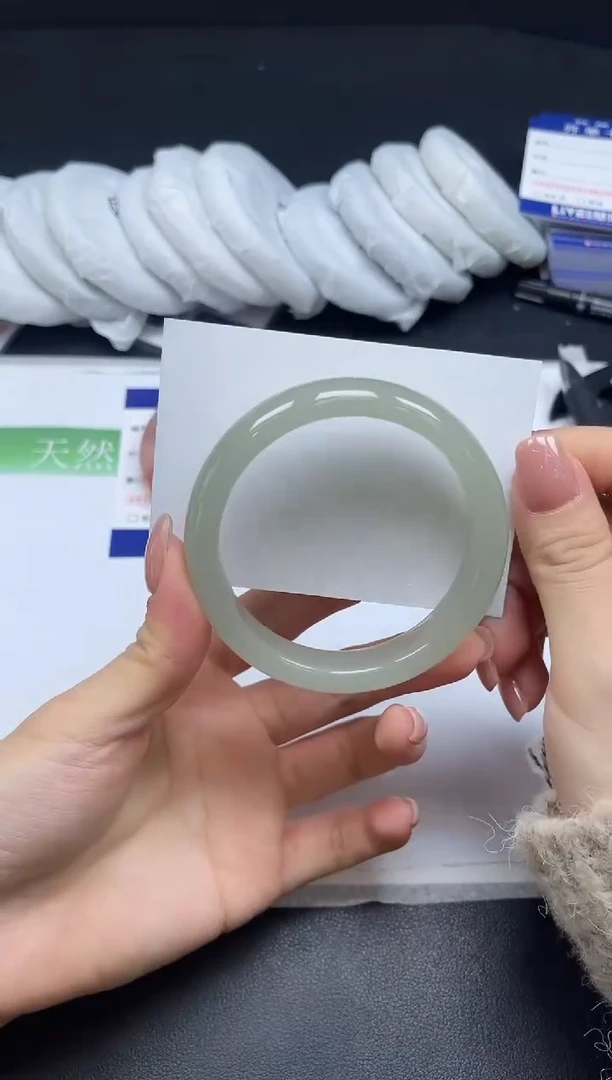 未镶嵌手镯石英质玉034-556