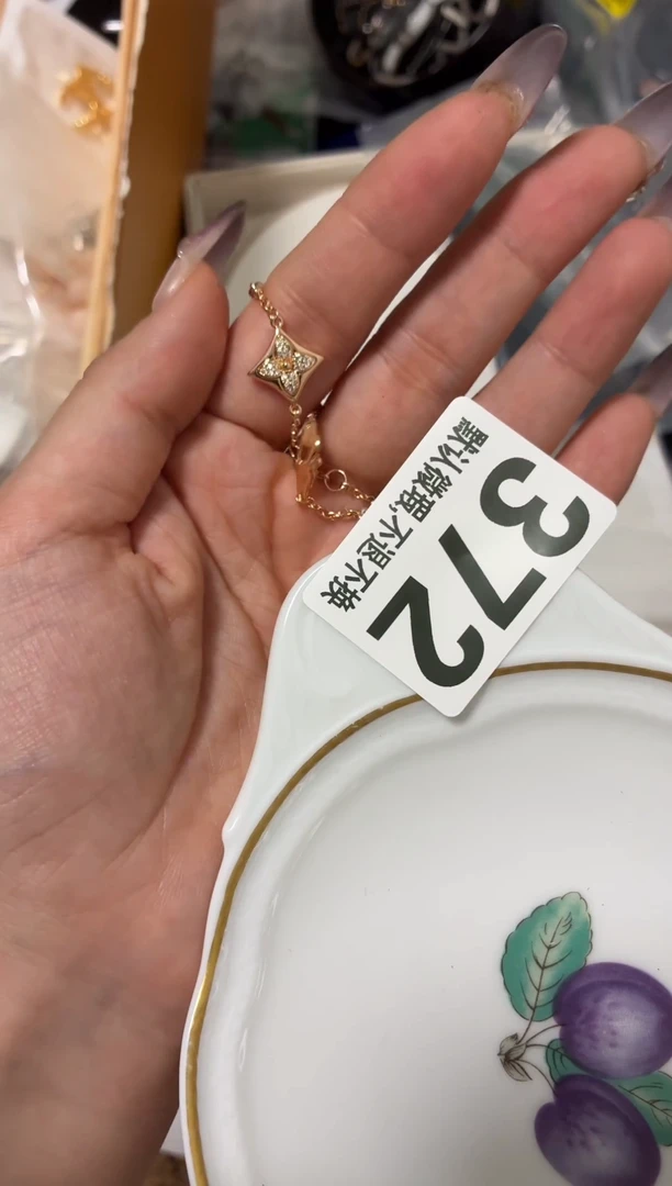 瓷片?好漂亮的东西快来带走吧【】【】